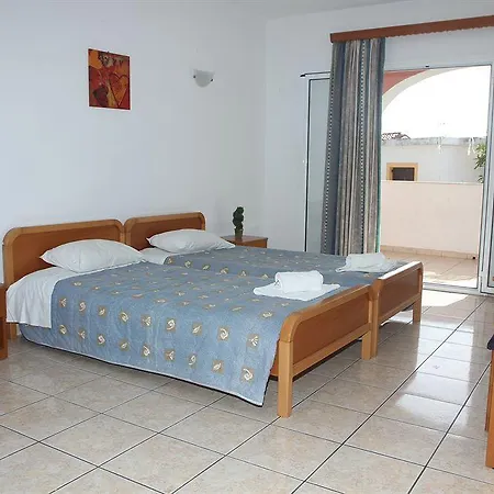 Apartment Paradiso