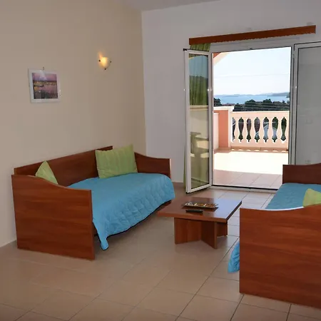 Apartment Paradiso