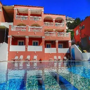 Apartment Paradiso